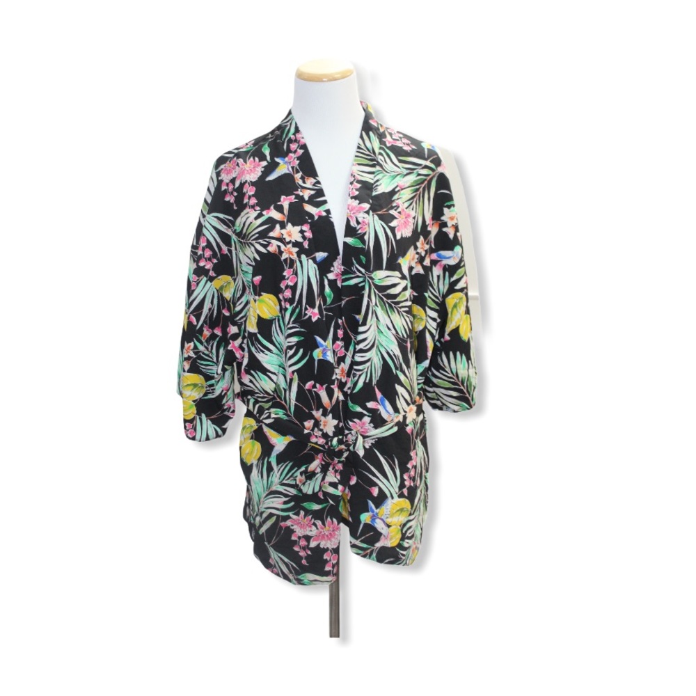 🎀 3/$30 Primark Floral Belted Cardigan